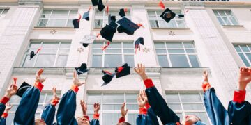 Rio Vista Lions Gives Four $1,000 Scholarships