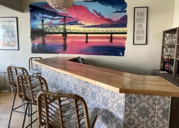 Ben Is Making Friends At 122 Main Street, Rio Vista